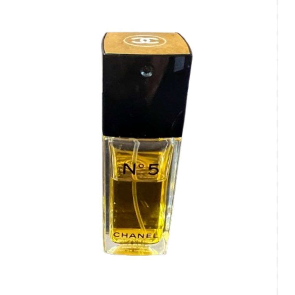 CHANEL No5 eau de Toilette parfume bottle